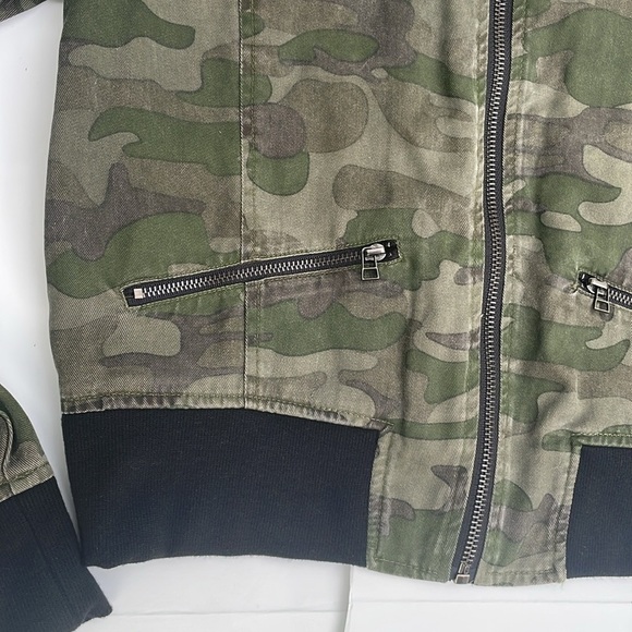 K. Jordan Women’s Camo Camouflage Lightweight Jacket Size Small - Picture 5 of 8